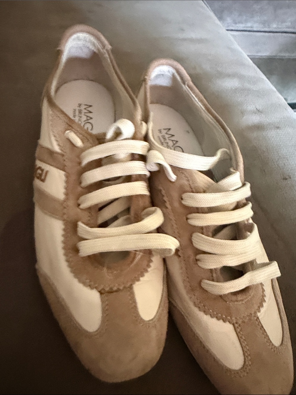 Bruno Magli Beige and Cream Lace-Up Women's Sneakers Made in Italy Sz 7/38